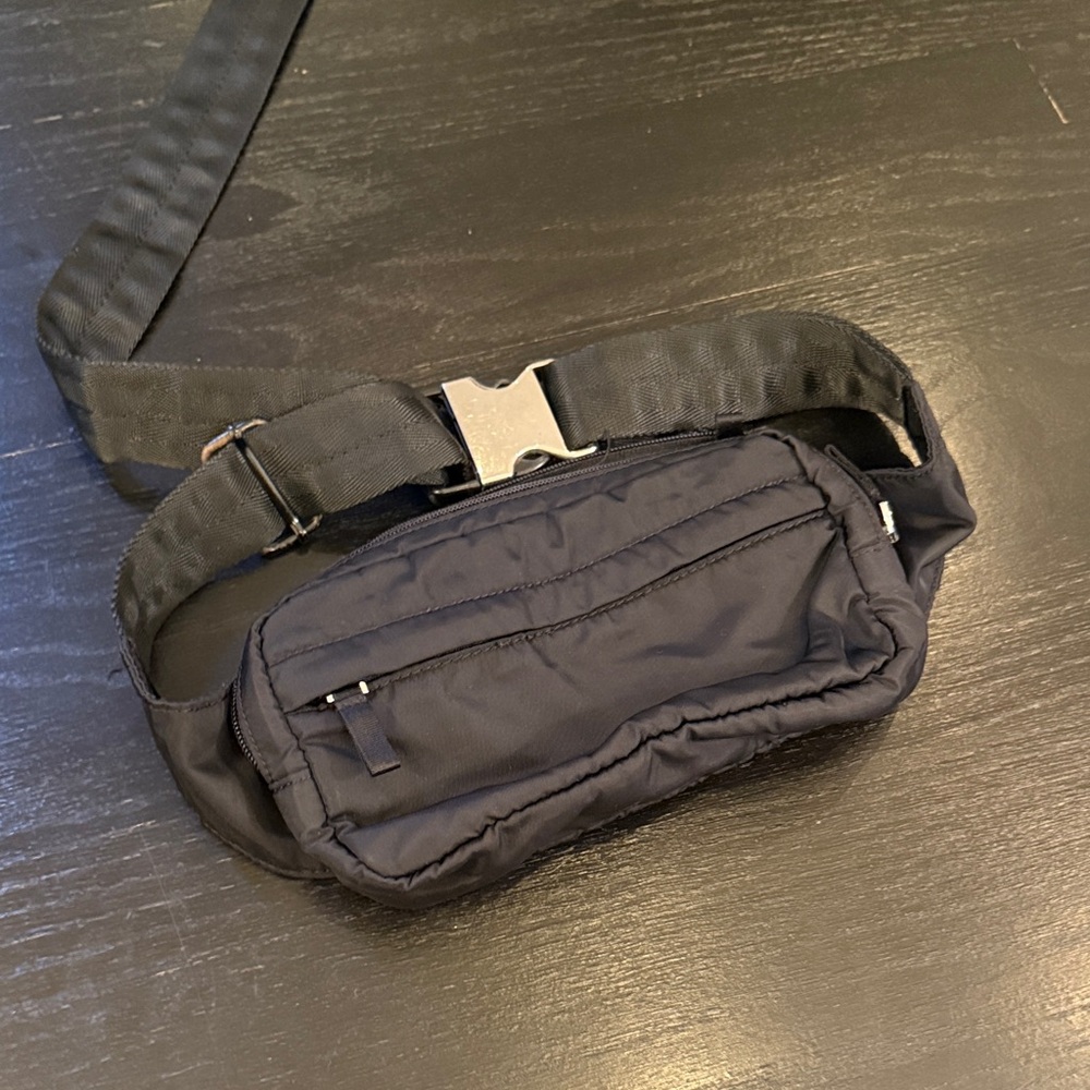 Aritzia Black Nylon Women's Satchel